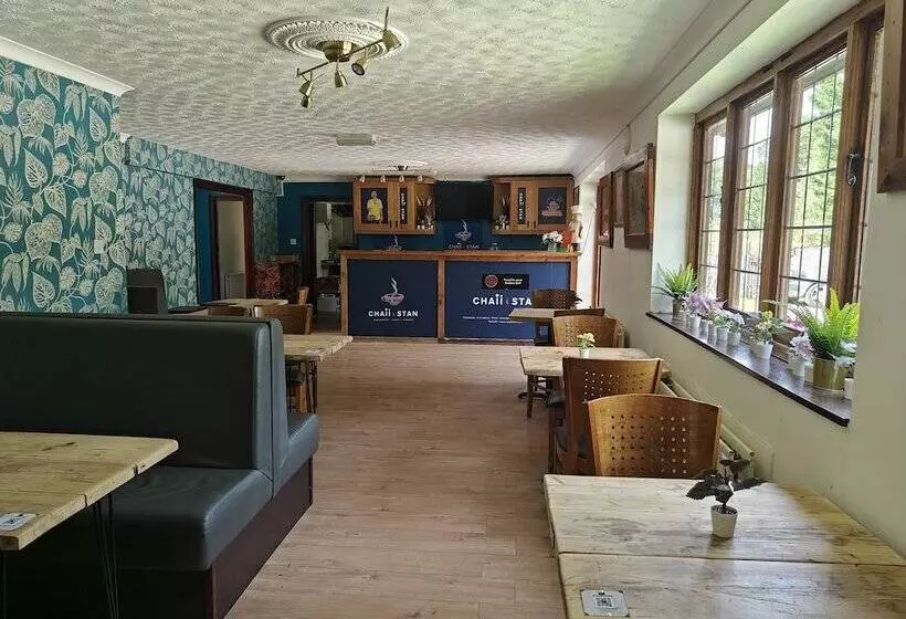 Bed and Breakfast Little Foxes Hotel & Gatwick Airport Parking