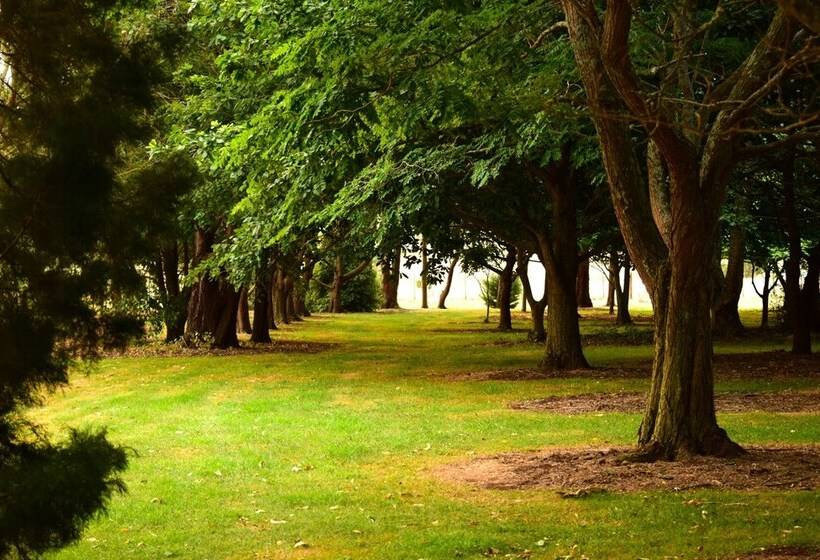 Boat Harbour Garden Cottages