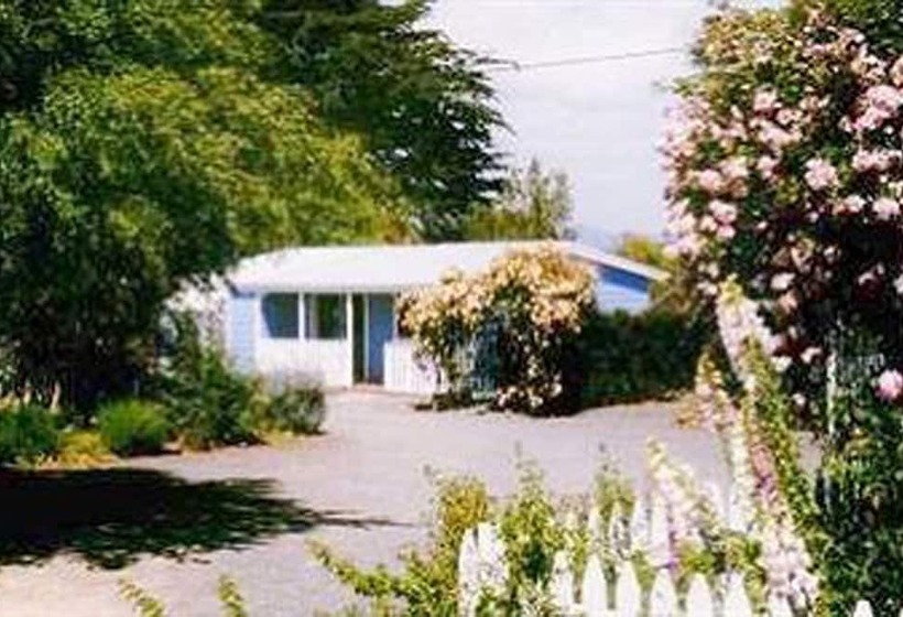 Boat Harbour Garden Cottages