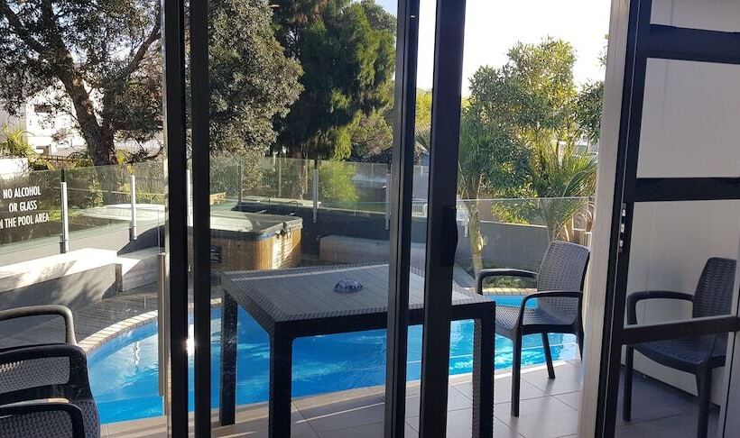 Esplanade Apartments