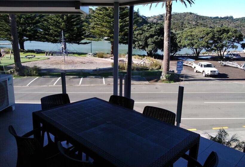 Esplanade Apartments