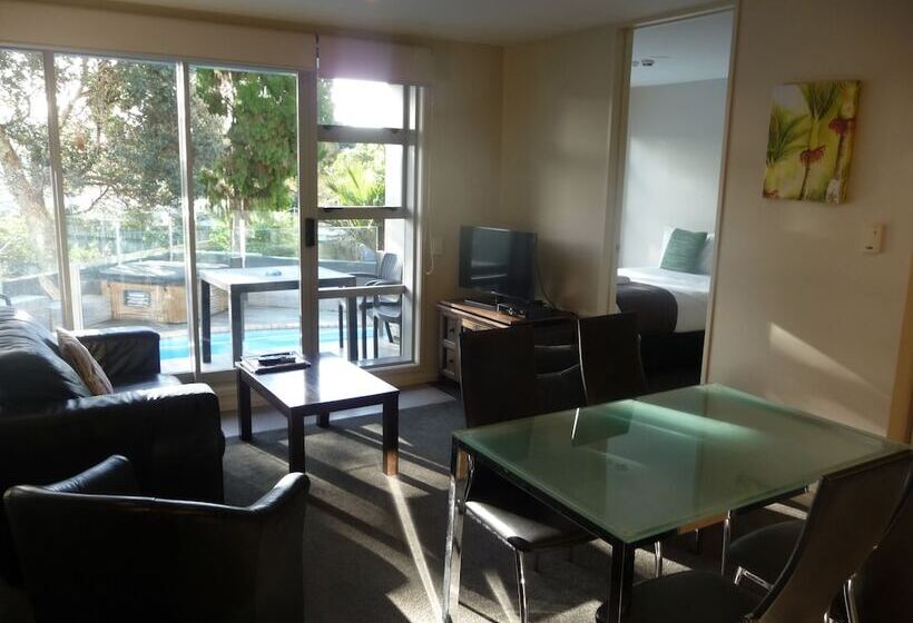 Esplanade Apartments