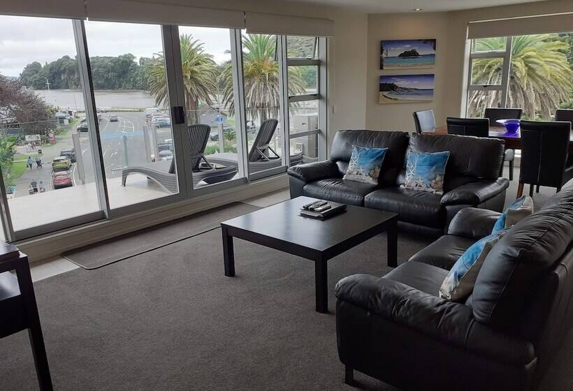 Esplanade Apartments