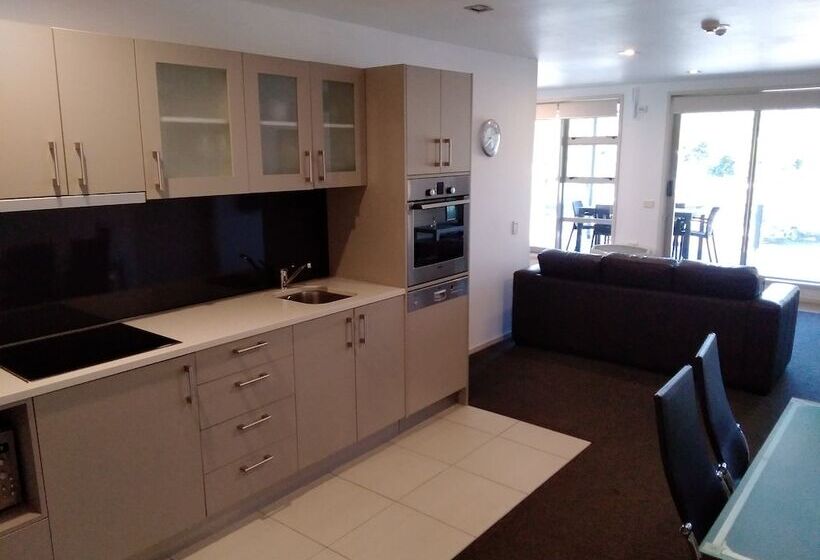 Esplanade Apartments