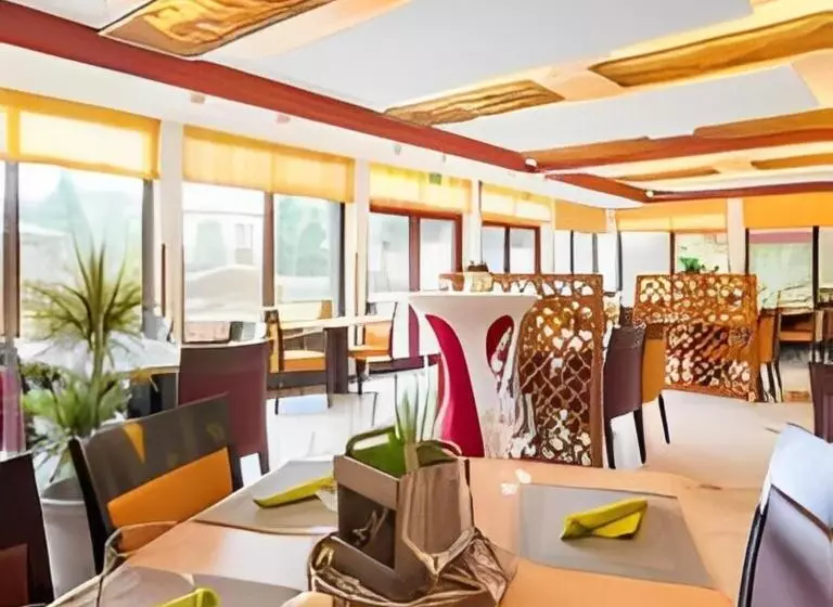 Balland S Hotel & Restaurant