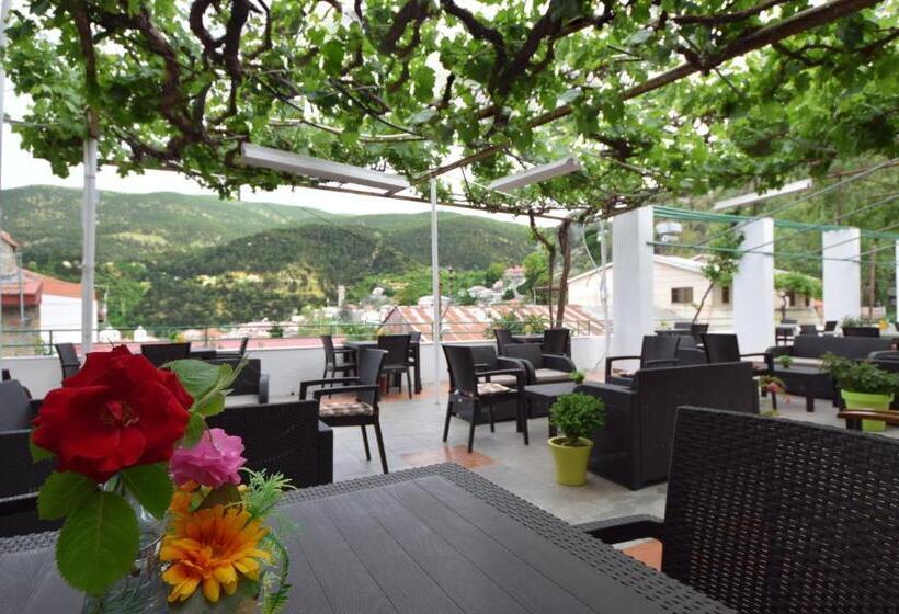 בית מלון כפרי Christys Palace