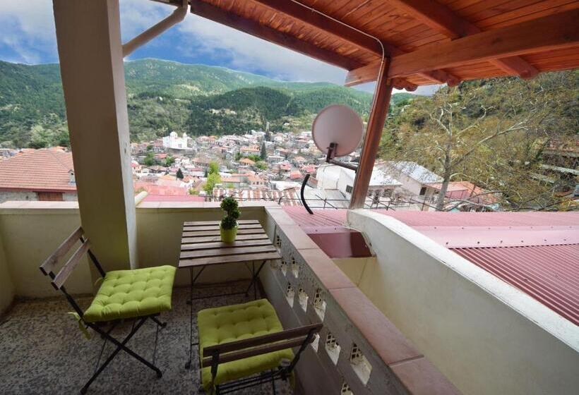 בית מלון כפרי Christys Palace