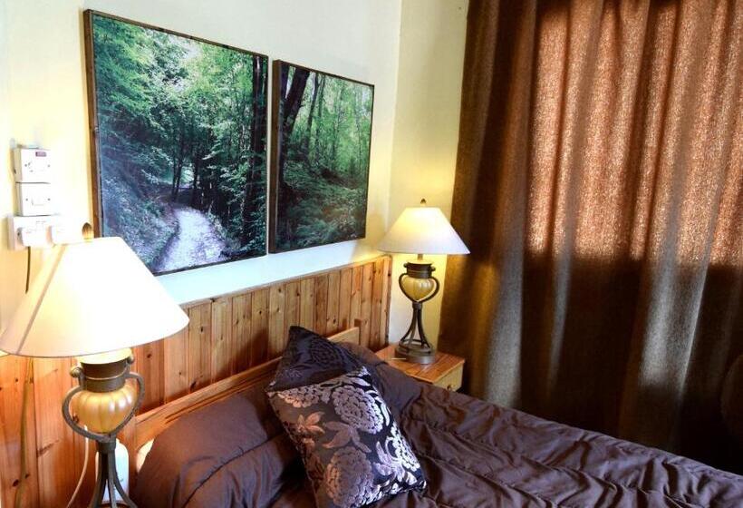 בית מלון כפרי Christys Palace