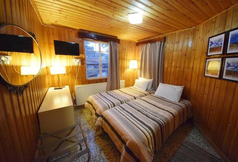 בית מלון כפרי Christys Palace