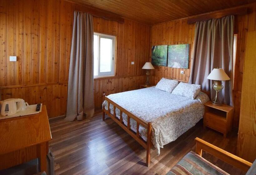 בית מלון כפרי Christys Palace