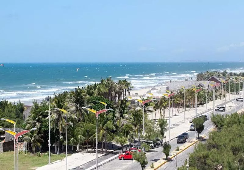 Отель Crocobeach