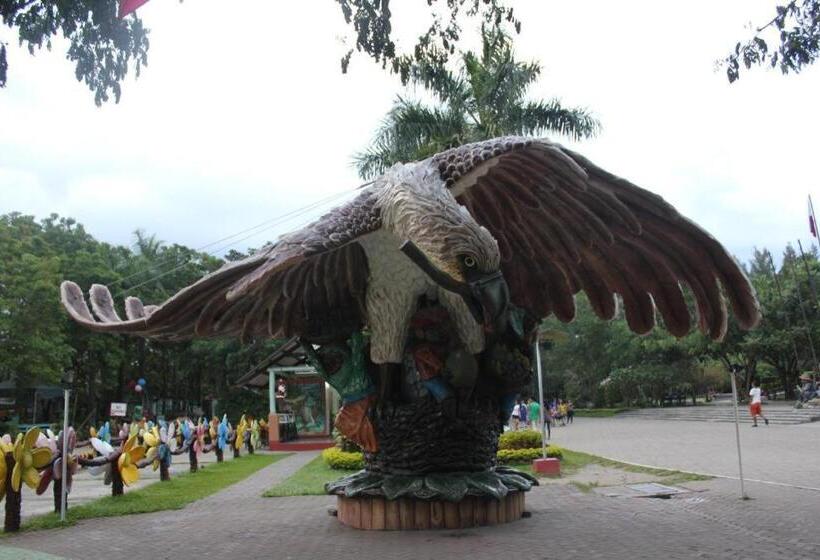 Szálloda Esse Davao