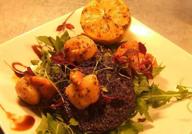 Hillside Hotel & Restaurant