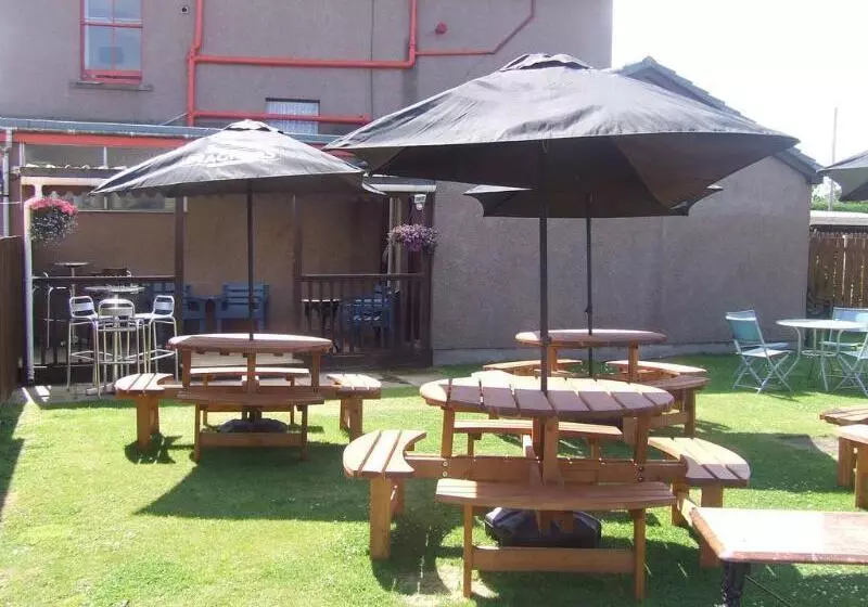 Hillside Hotel & Restaurant