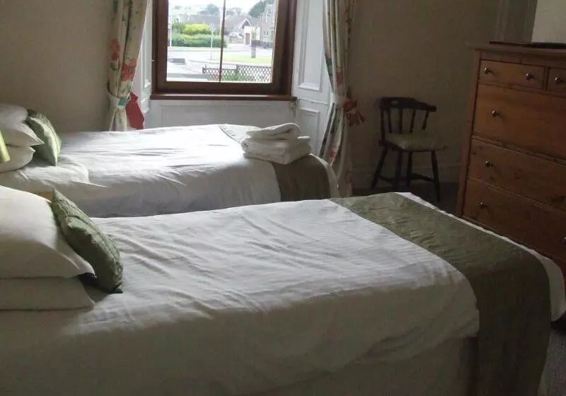 Hillside Hotel & Restaurant