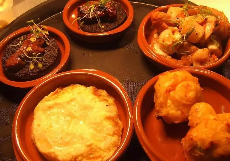 Hillside Hotel & Restaurant