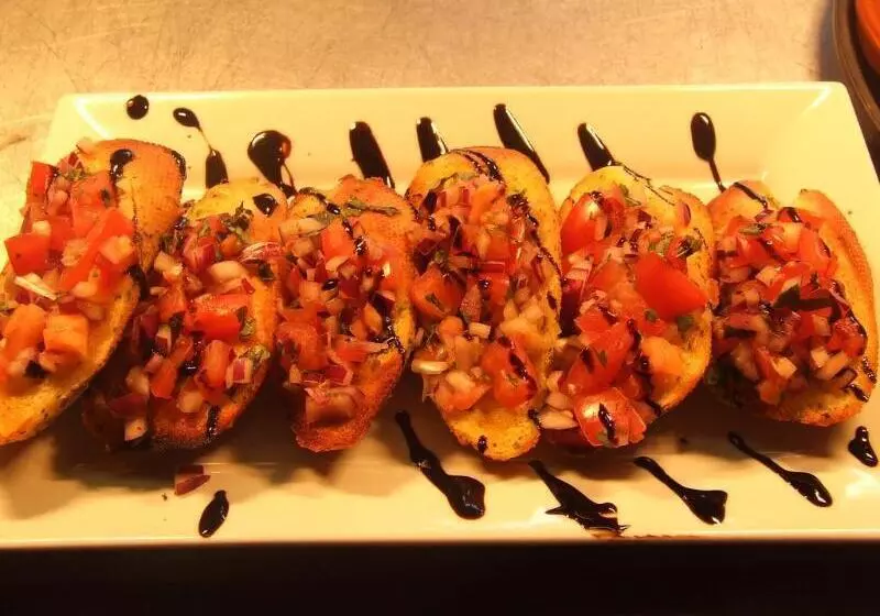 Hillside Hotel & Restaurant