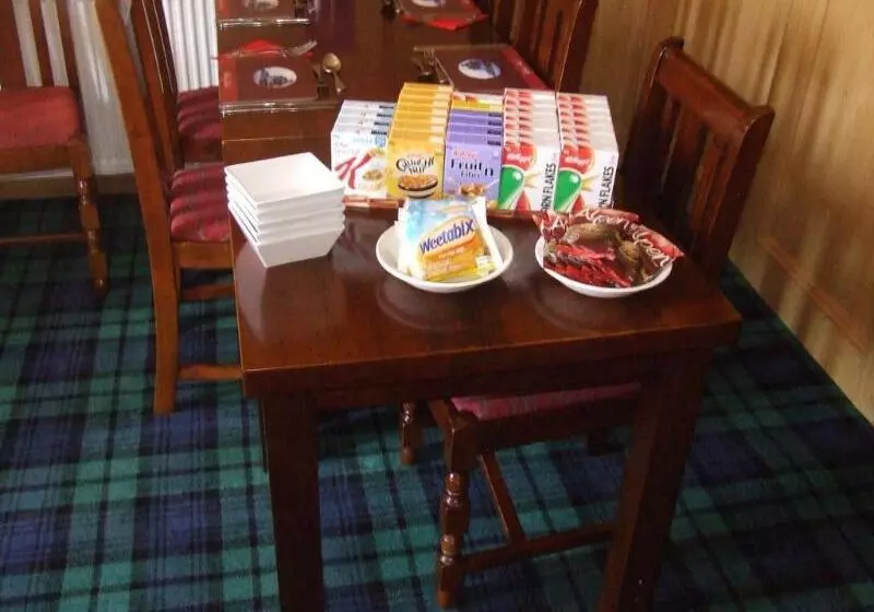 Hillside Hotel & Restaurant