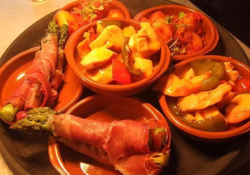 Hillside Hotel & Restaurant