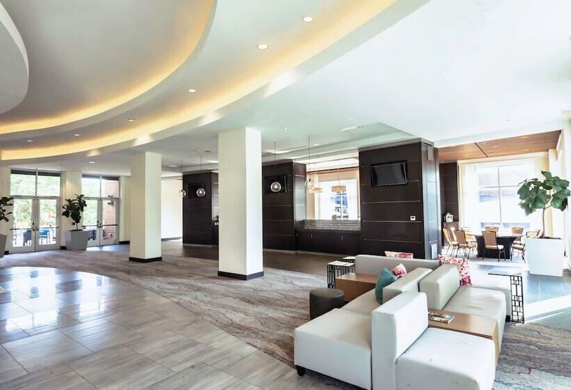 هتل Hilton Garden Inn Nashville Downtown/convention Center