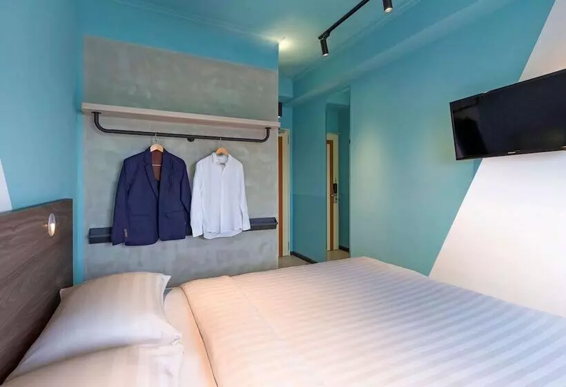 בית מלון כפרי Ibis Budget Phnom Penh Riverside