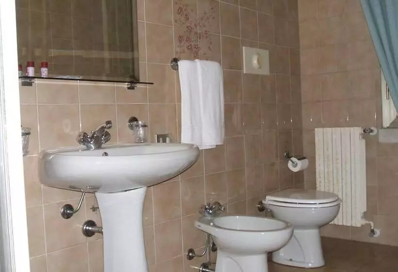 בית מלון כפרי Ristorante Da Gianni