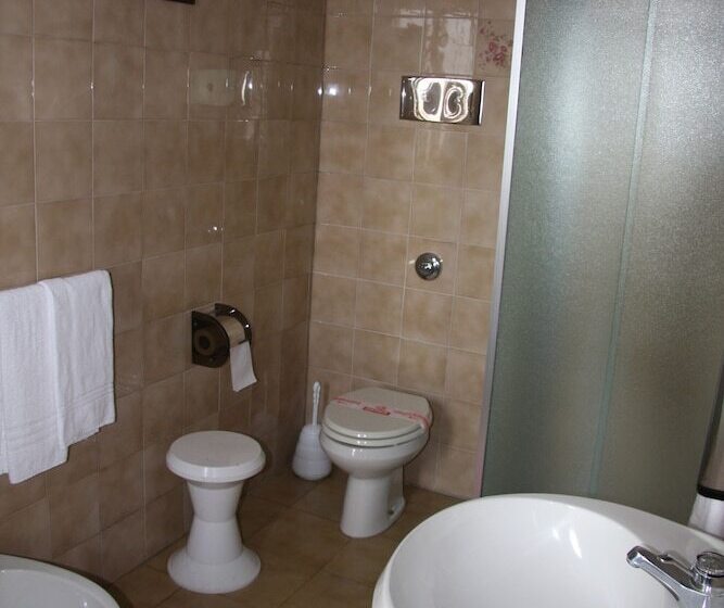 בית מלון כפרי Ristorante Da Gianni