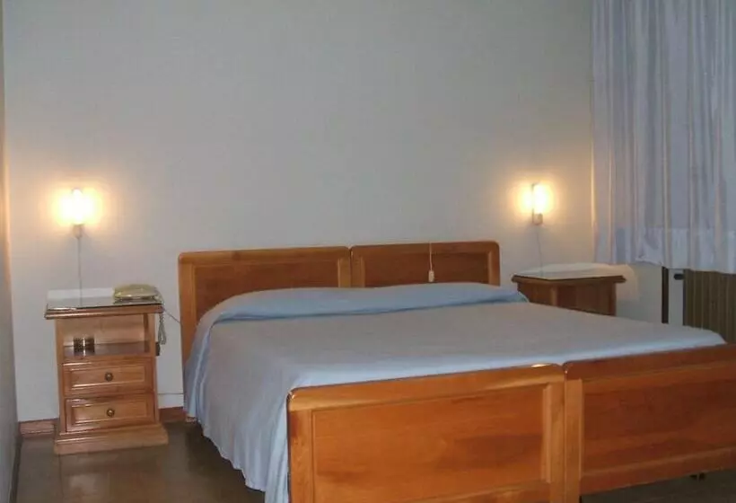 בית מלון כפרי Ristorante Da Gianni