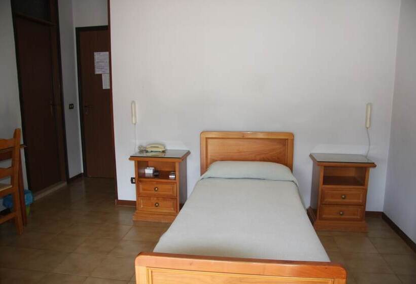 בית מלון כפרי Ristorante Da Gianni