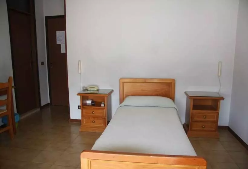 בית מלון כפרי Ristorante Da Gianni