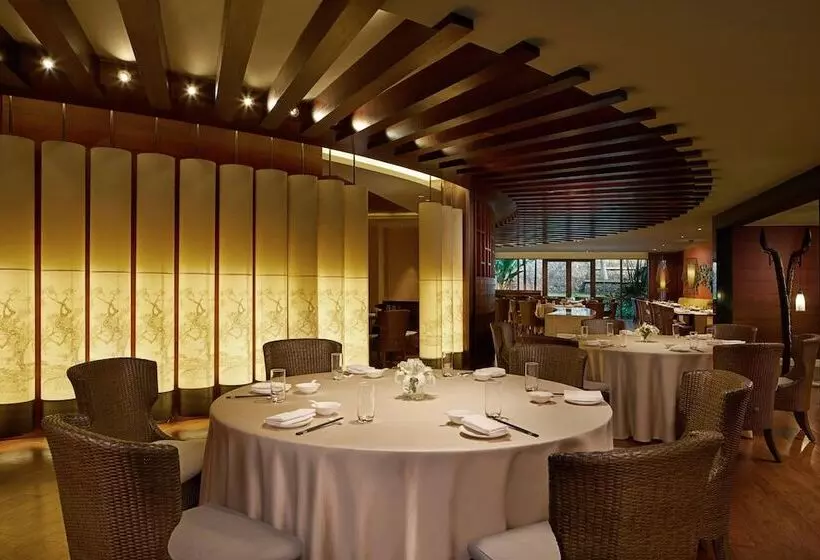 هتل Sheraton Shenzhou Peninsula Resort