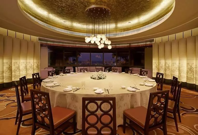 هتل Sheraton Shenzhou Peninsula Resort