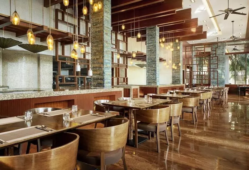 هتل Sheraton Shenzhou Peninsula Resort