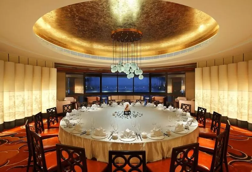 هتل Sheraton Shenzhou Peninsula Resort