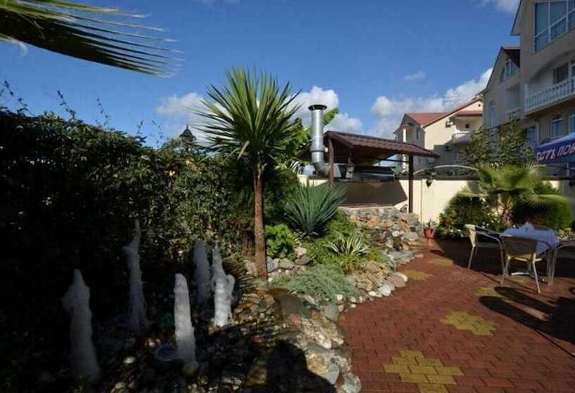 בית מלון כפרי Strana Magnoliy