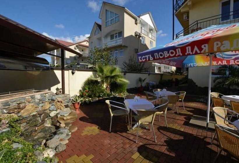 בית מלון כפרי Strana Magnoliy