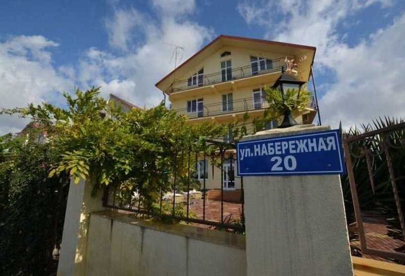 בית מלון כפרי Strana Magnoliy