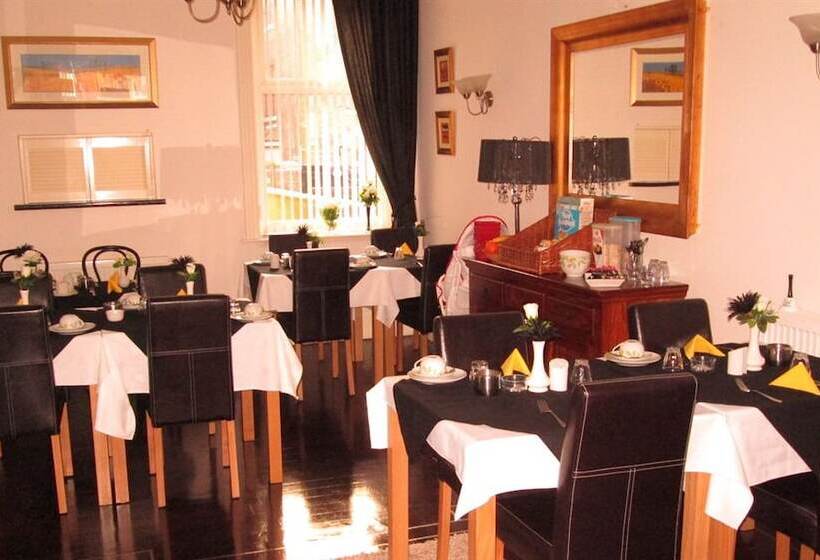 בית מלון כפרי The Garnett