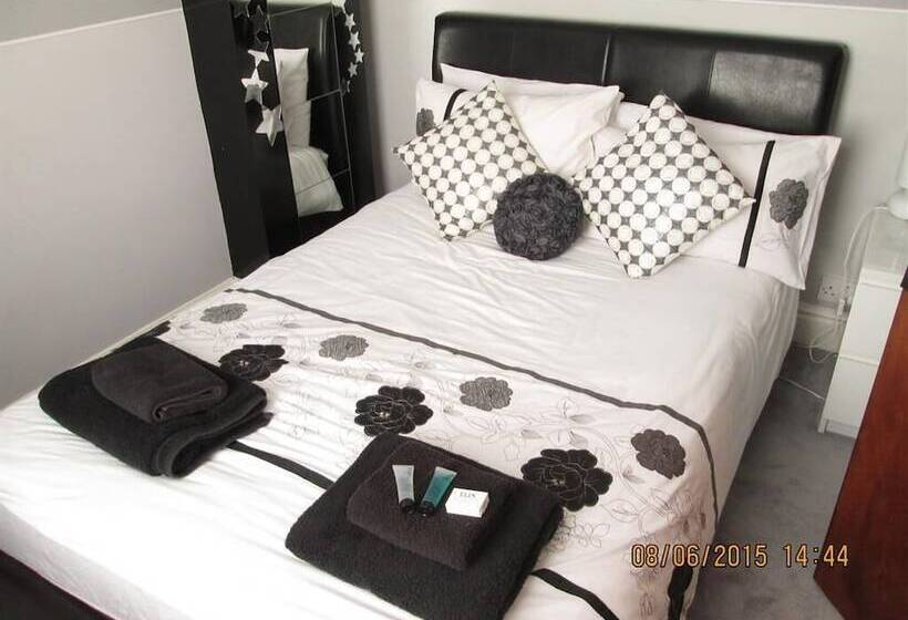 בית מלון כפרי The Garnett