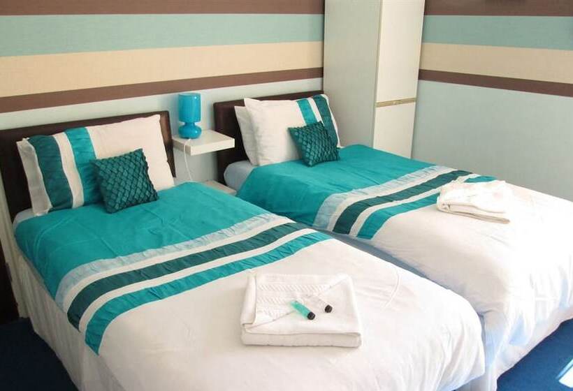 בית מלון כפרי The Garnett