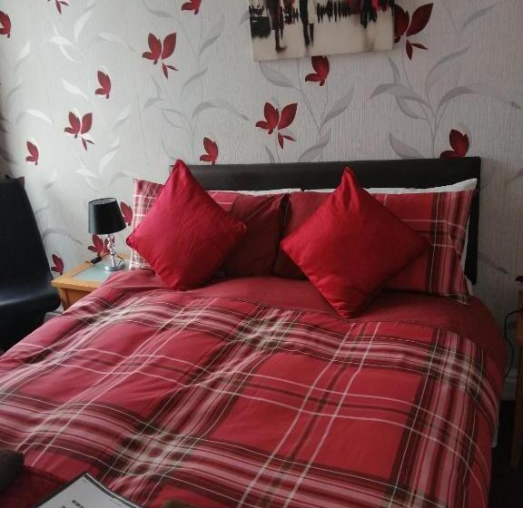 בית מלון כפרי The Garnett