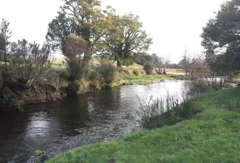 호텔 The River Lodge