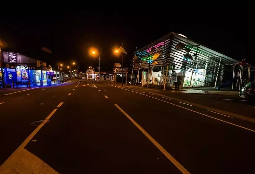 호텔 The River Lodge