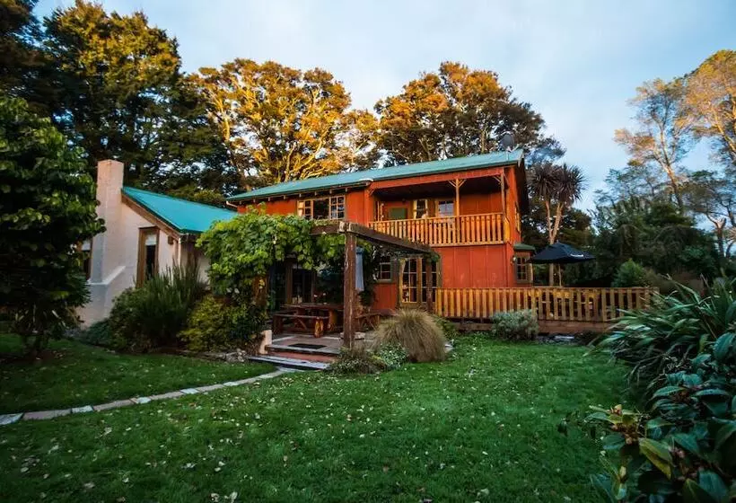 호텔 The River Lodge