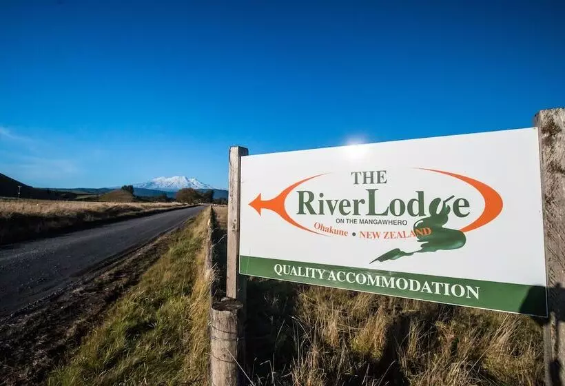 호텔 The River Lodge