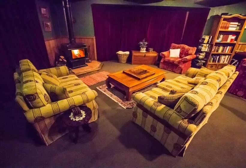 호텔 The River Lodge