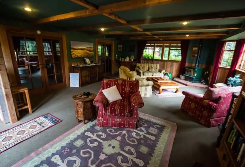 호텔 The River Lodge