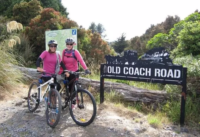 호텔 The River Lodge