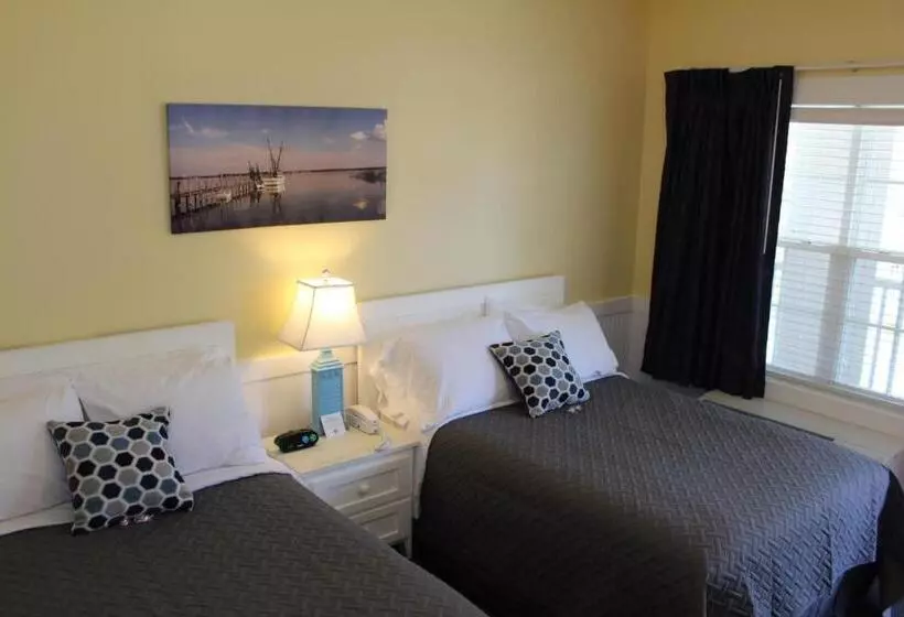 모텔 Topsail Shores Inn