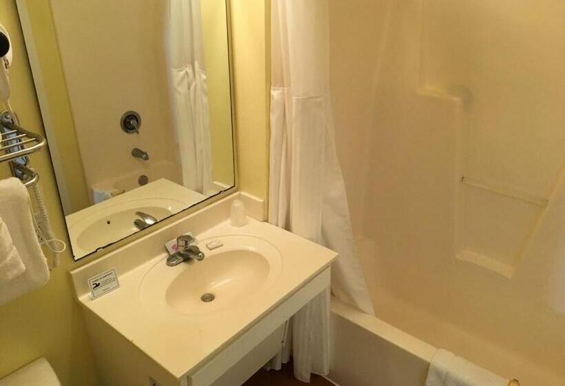 فندق على الطريق Topsail Shores Inn